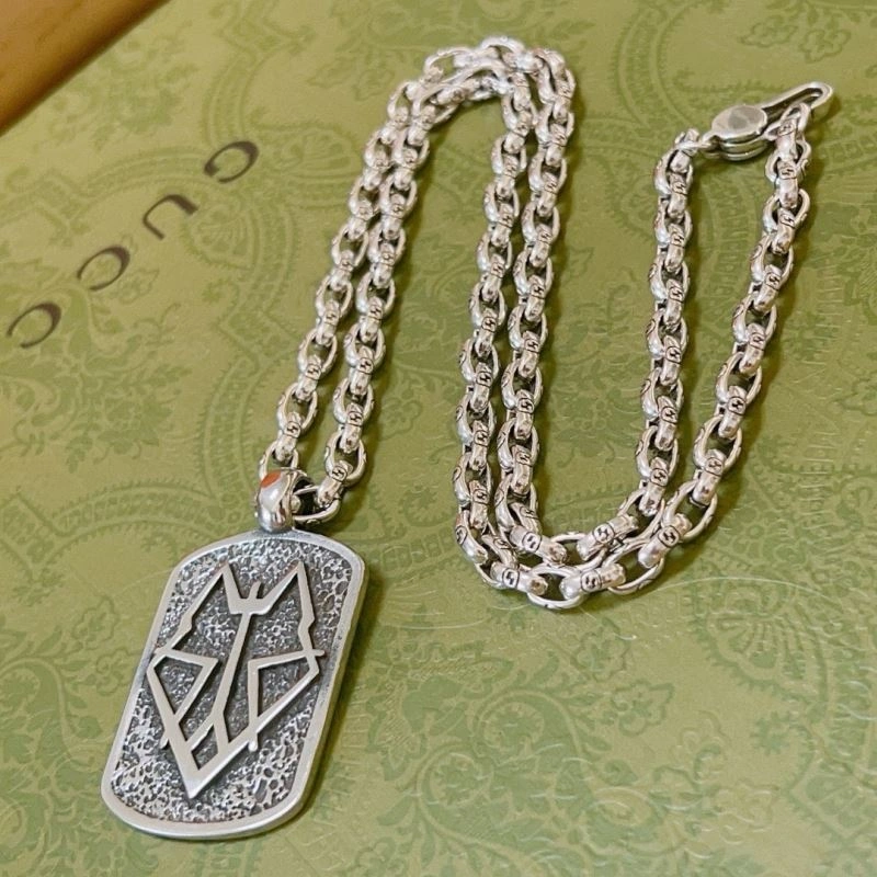 Gucci Necklaces Sleek 246204