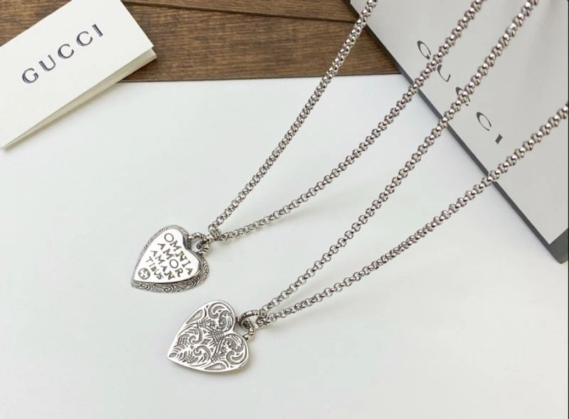 FlexibleFit Gucci Necklaces 246156