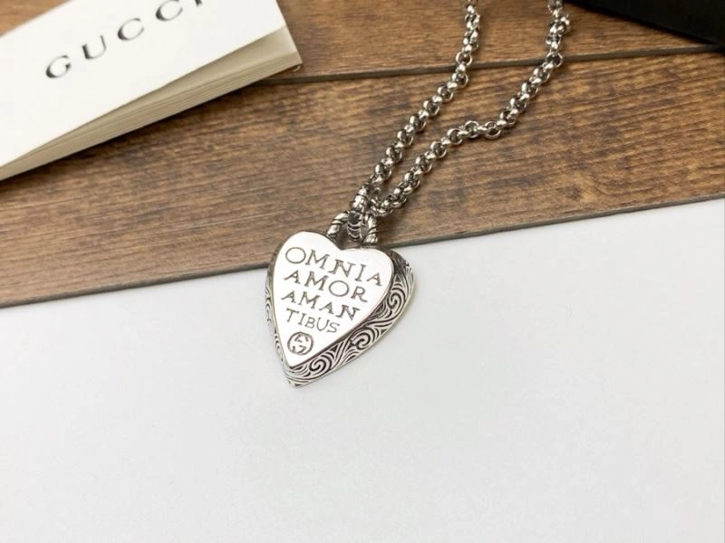FlexibleFit Gucci Necklaces 246156