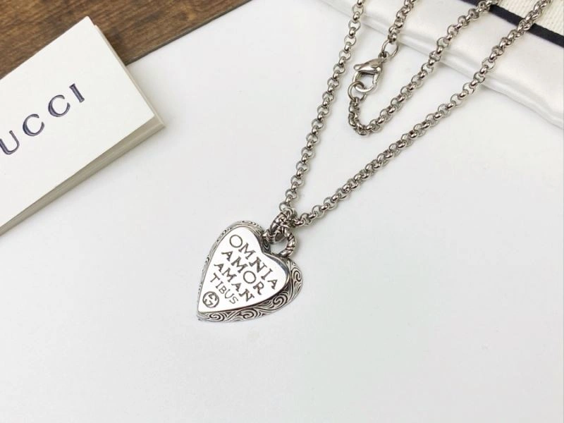 FlexibleFit Gucci Necklaces 246156