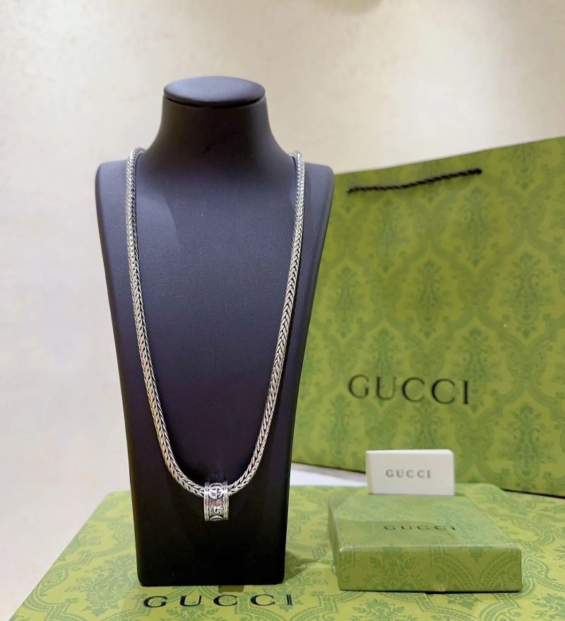 Versatile Gucci Necklaces 246150