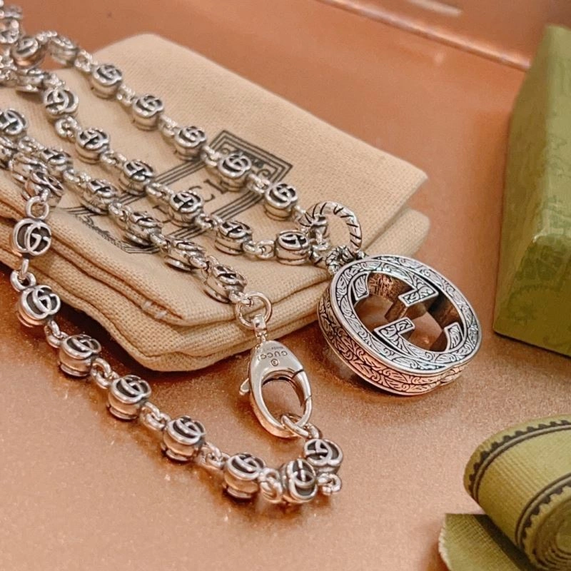MultiPurpose Gucci Necklaces 246135