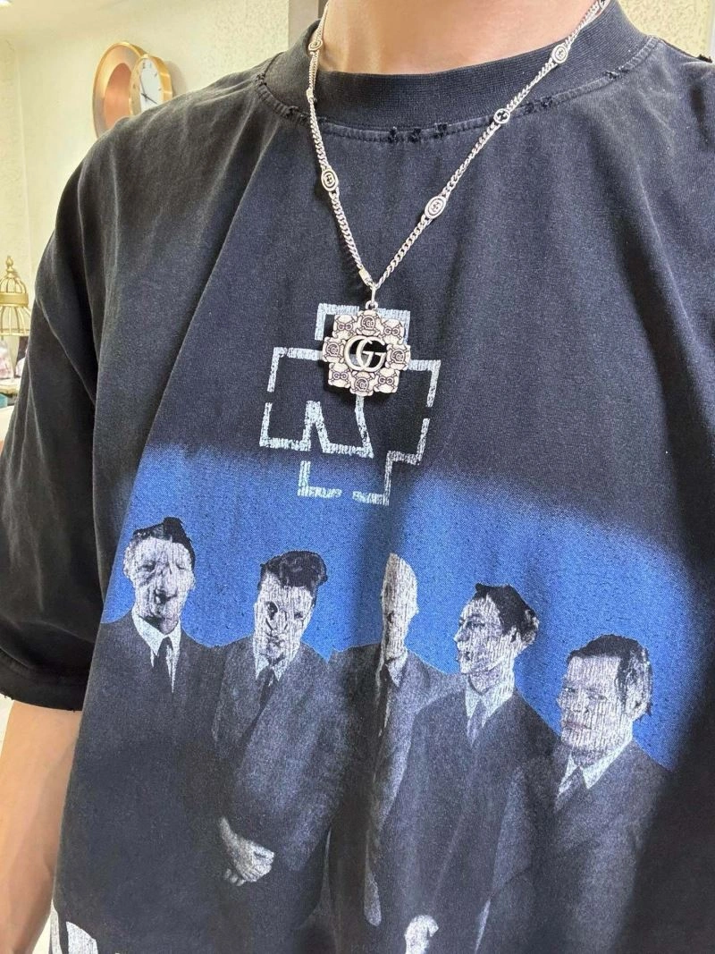 Gucci Necklaces Sleek 245432