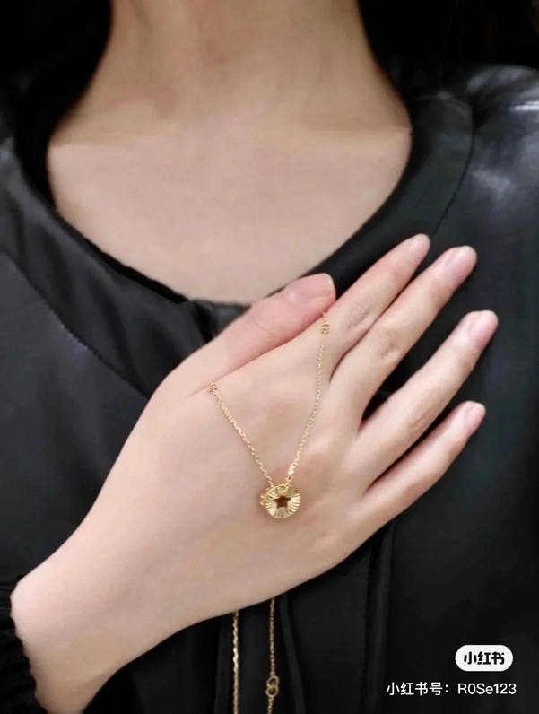TravelReady Gucci Necklaces 245412