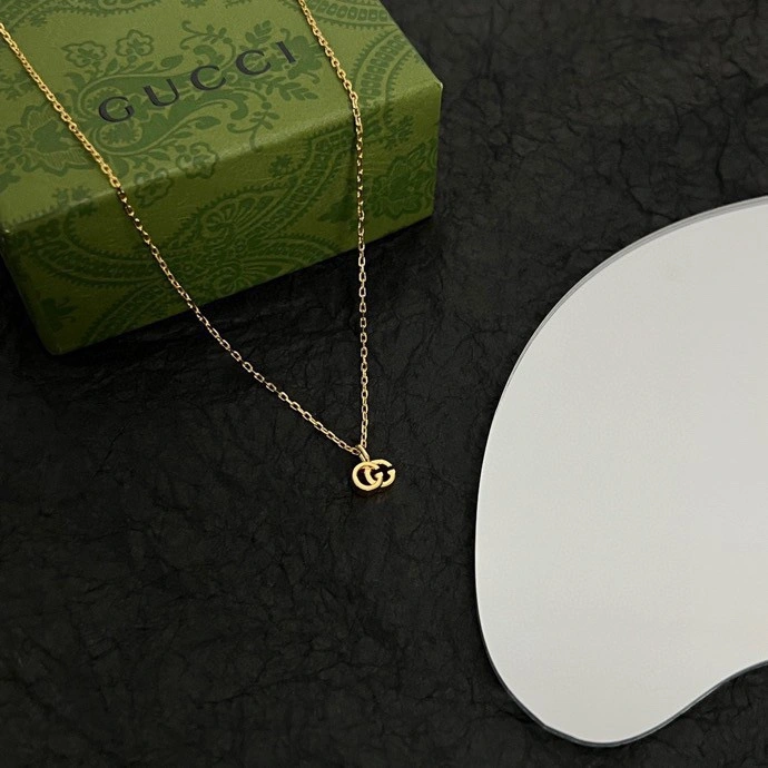 Fashionable Gucci Necklaces 245392
