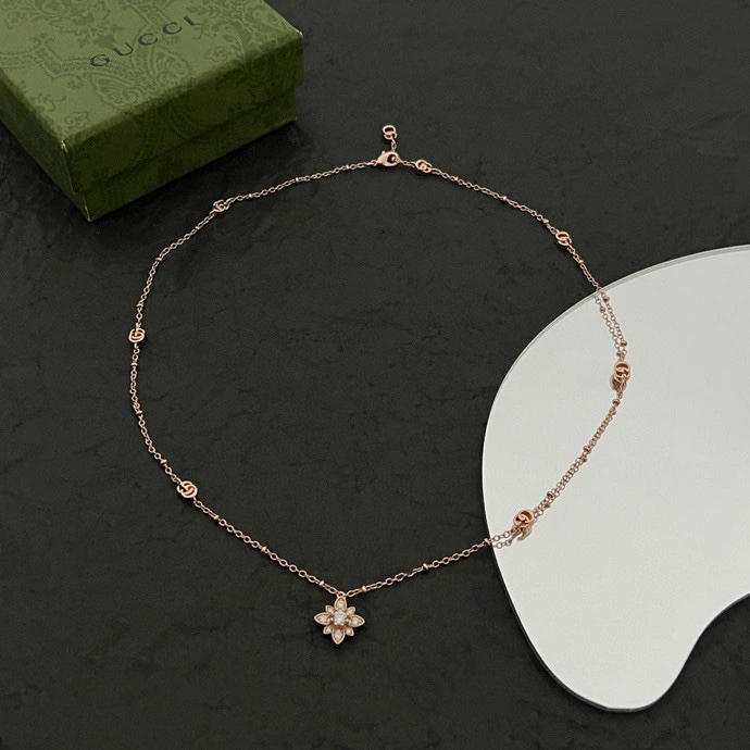 WellDesigned Gucci Necklaces 245342