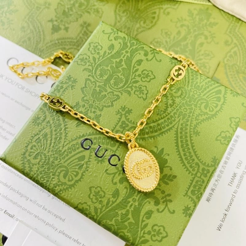 Versatile Gucci Necklaces 245368
