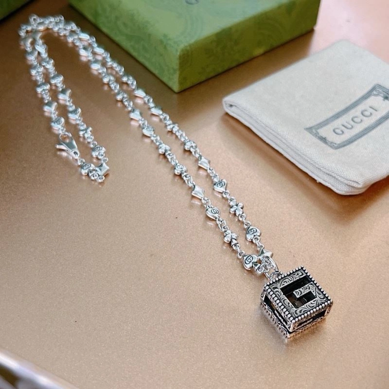 Gucci Necklaces Trendy 245120