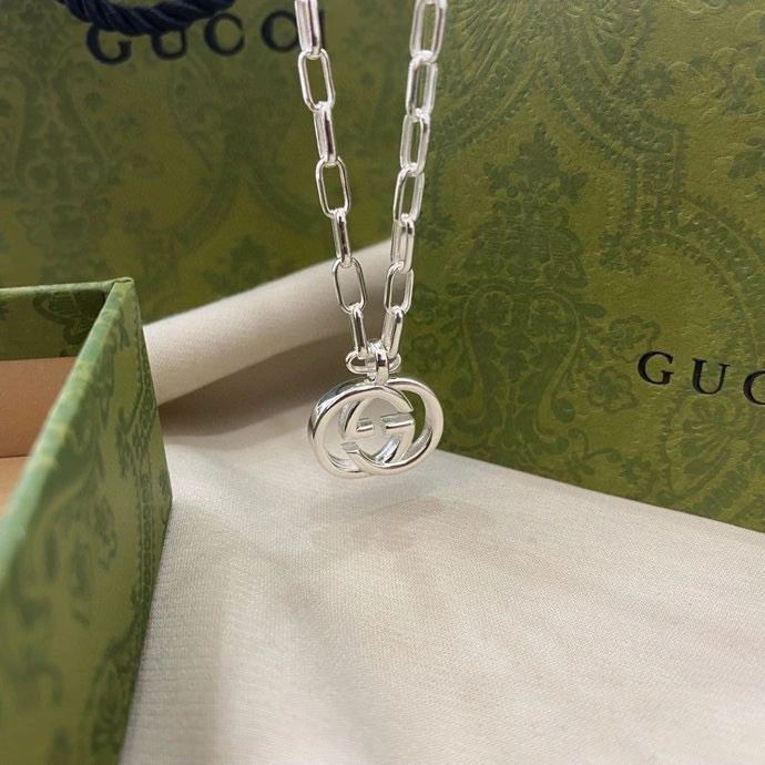 FlexibleFit Gucci Necklaces 245110