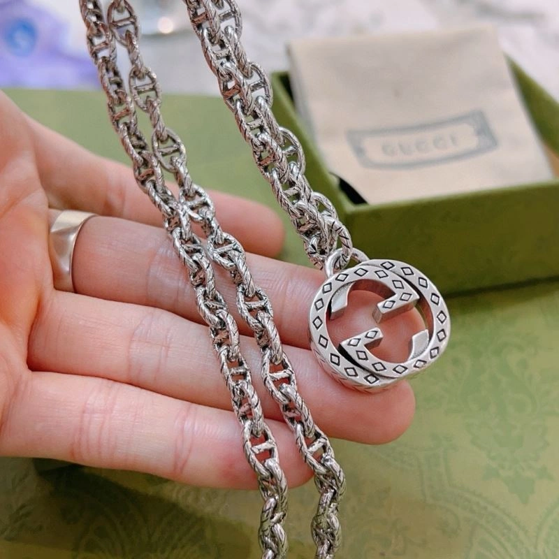 Trendsetting Gucci Necklaces 245053