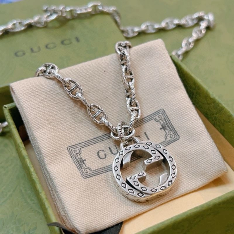Trendsetting Gucci Necklaces 245053