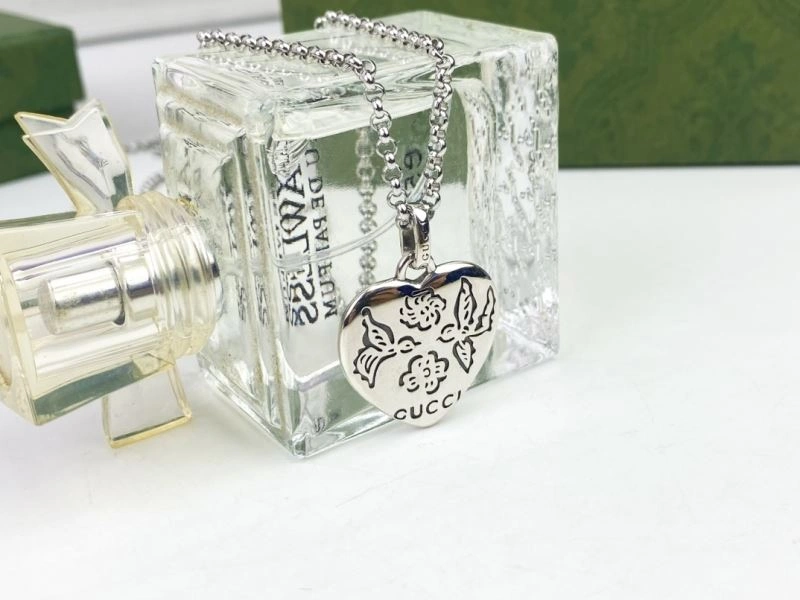 EyeCatching Gucci Necklaces 245049