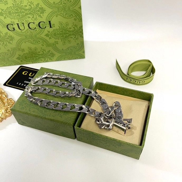 Gucci Necklaces Trendsetting 245043