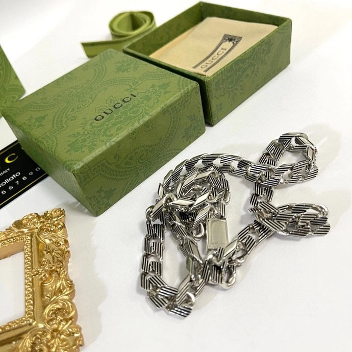 Gucci Necklaces Trendsetting 245043