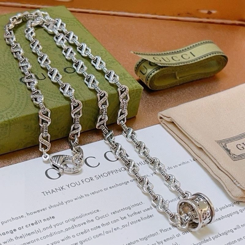 WaterResistant Gucci Necklaces 245034