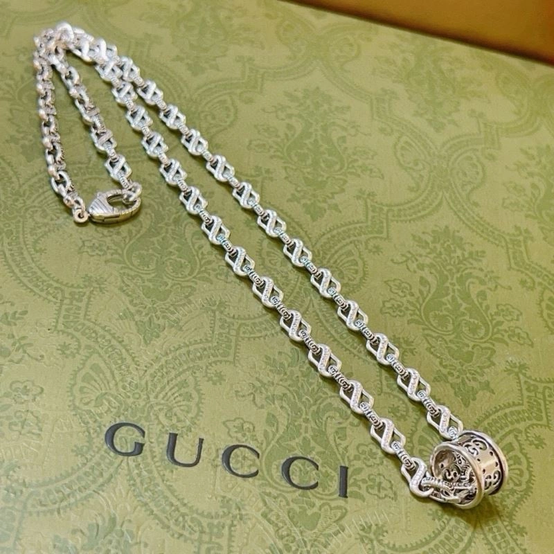 WaterResistant Gucci Necklaces 245034