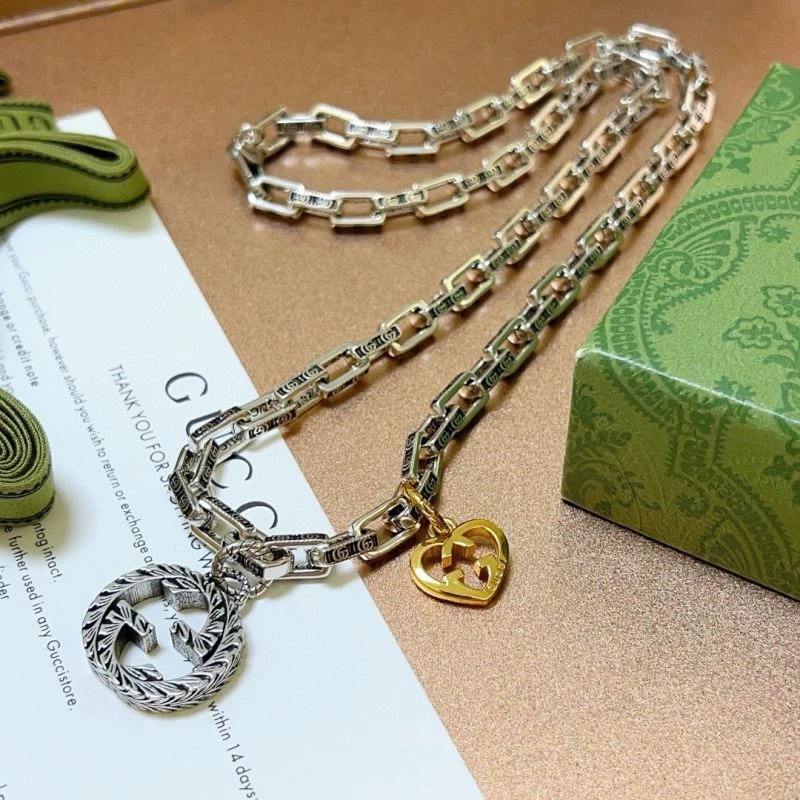 Trendsetting Gucci Necklaces 245020