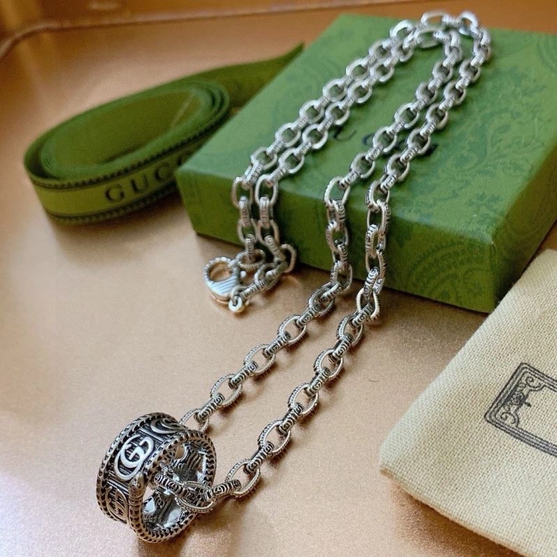 Versatile Gucci Necklaces 245010
