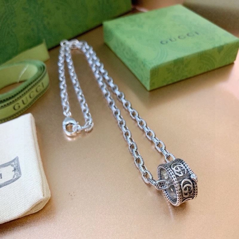 Versatile Gucci Necklaces 245010