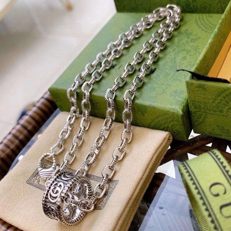Versatile Gucci Necklaces 245010