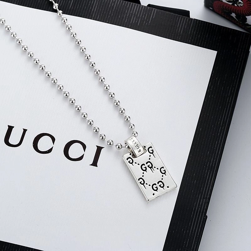 Sporty Gucci Necklaces 244771