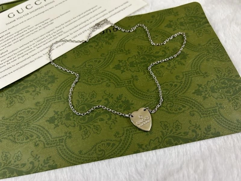 Gucci Necklaces Sleek 244779
