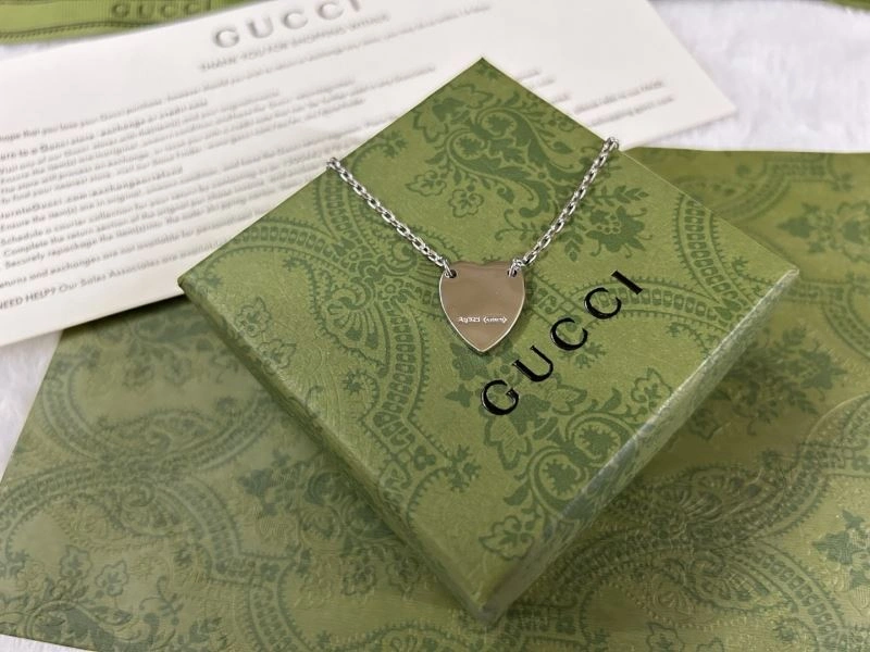 Gucci Necklaces Sleek 244779