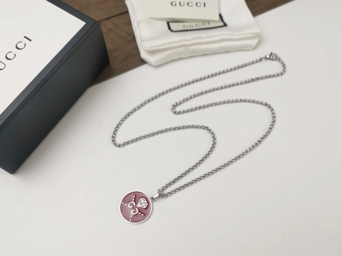Neat Gucci Necklaces 244749