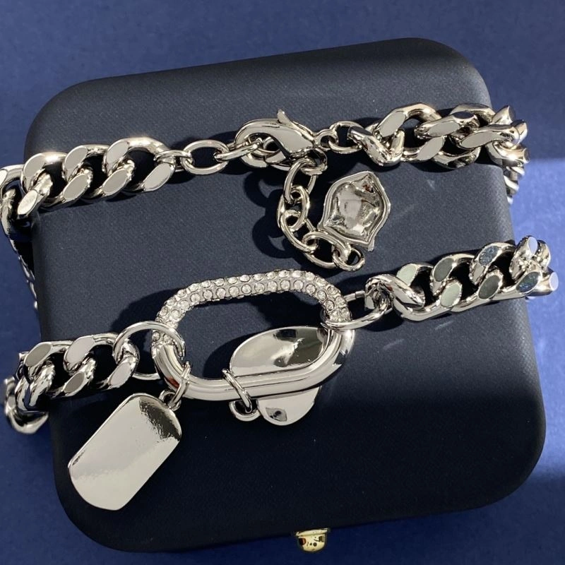 Gucci Necklaces ModernLook 244725