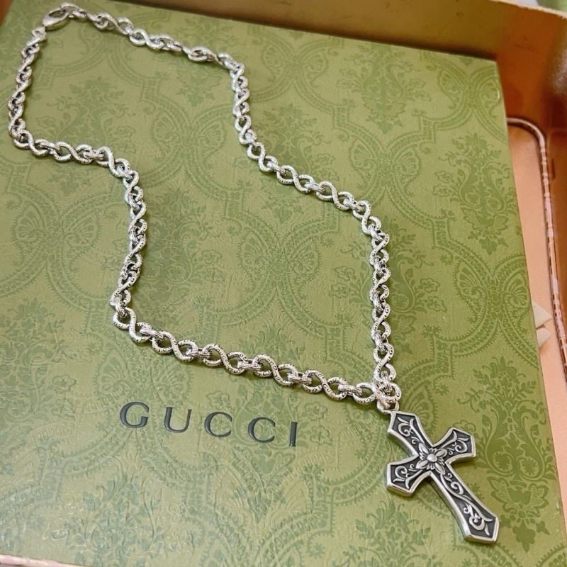 Gucci Necklaces Trendy 244550