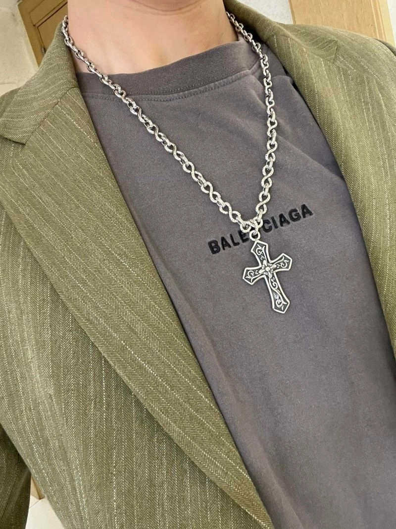 Gucci Necklaces Trendy 244550