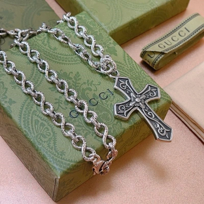 Gucci Necklaces Trendy 244550