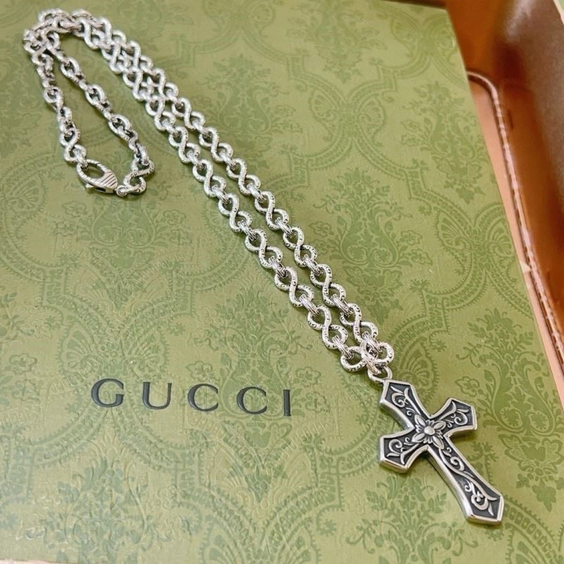 Gucci Necklaces Trendy 244550