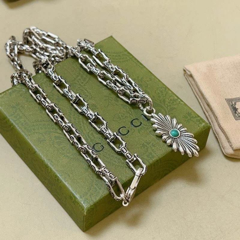 Sporty Gucci Necklaces 244537