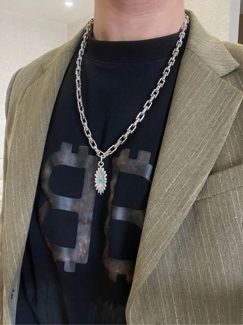 Sporty Gucci Necklaces 244537