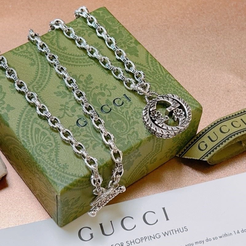 Snug Gucci Necklaces 244497