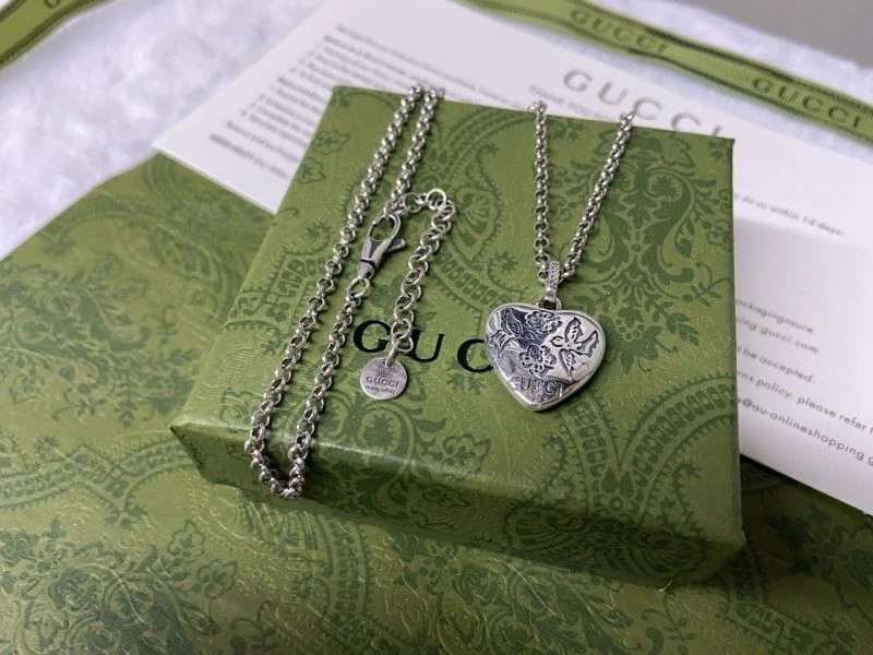 Vibrant Gucci Necklaces 244317