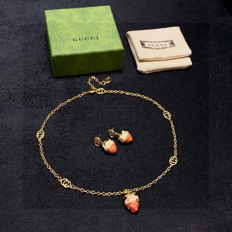 Refined Gucci Necklaces 244337