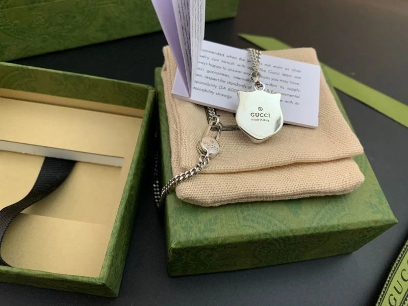 Gucci Necklaces Affordable 244336