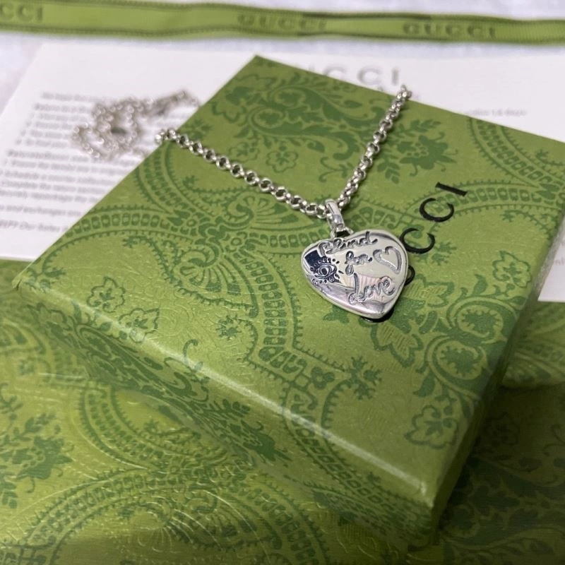 Attractive Gucci Necklaces 244308