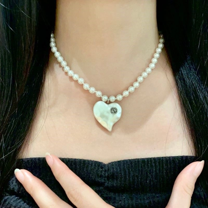 Compact Gucci Necklaces 244288
