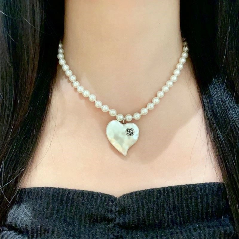 Compact Gucci Necklaces 244288