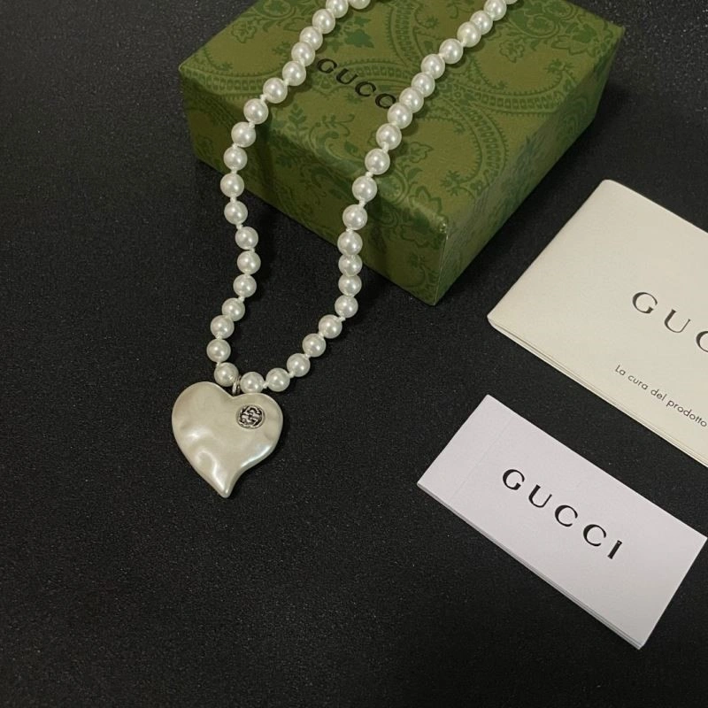 Compact Gucci Necklaces 244288