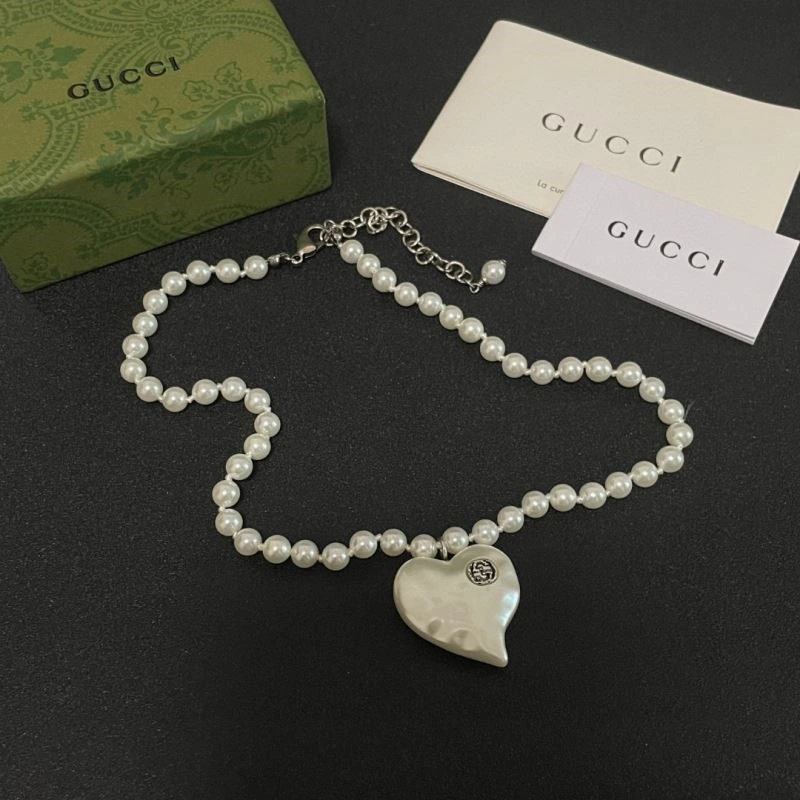 Compact Gucci Necklaces 244288