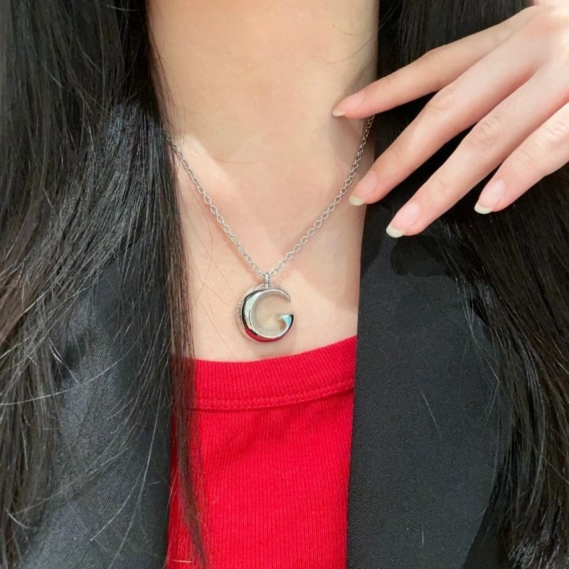 Resilient Gucci Necklaces 244263