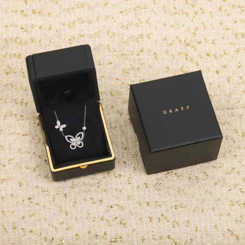 Sporty Gucci Necklaces 244231