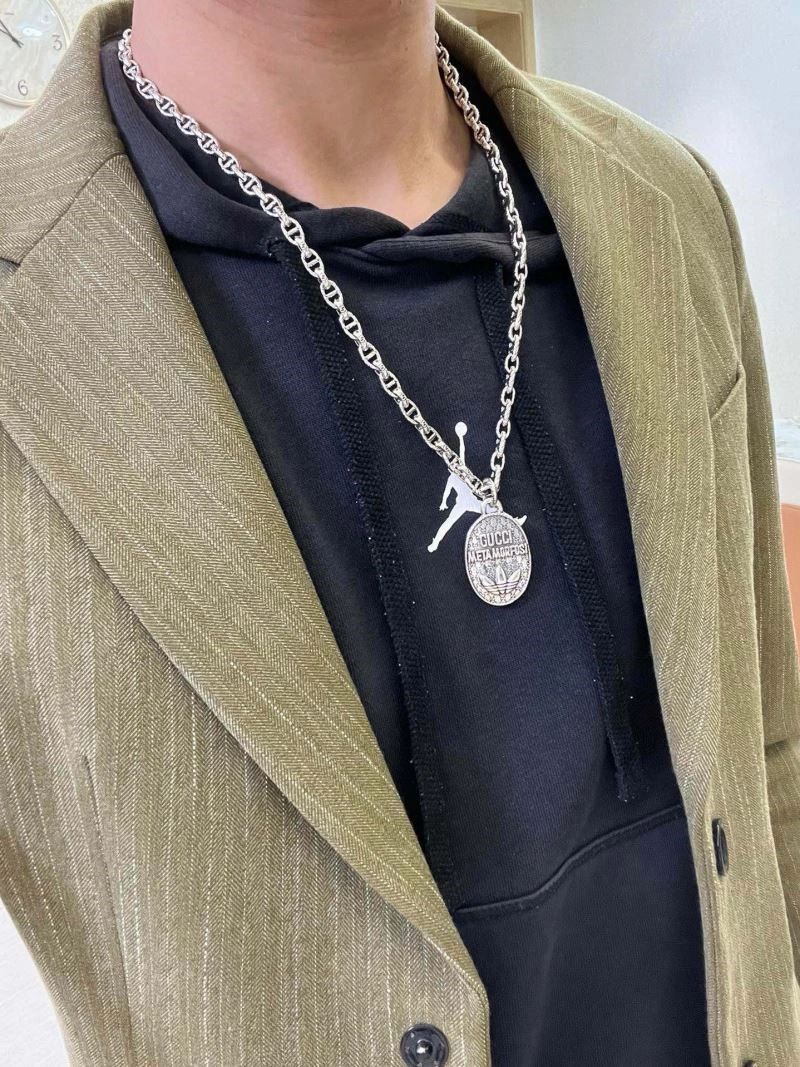 SmoothTexture Gucci Necklaces 244029