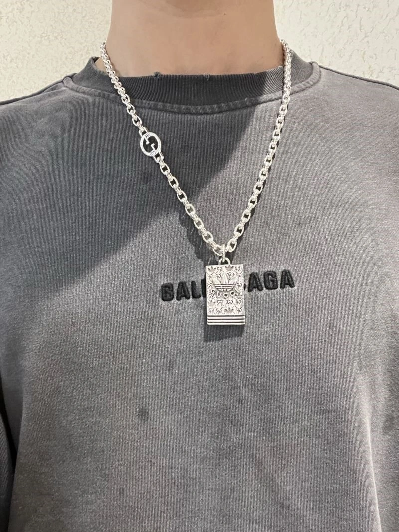 Sporty Gucci Necklaces 243988