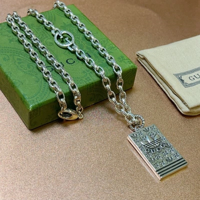 Sporty Gucci Necklaces 243988