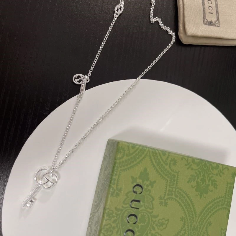 Chic Gucci Necklaces 243986